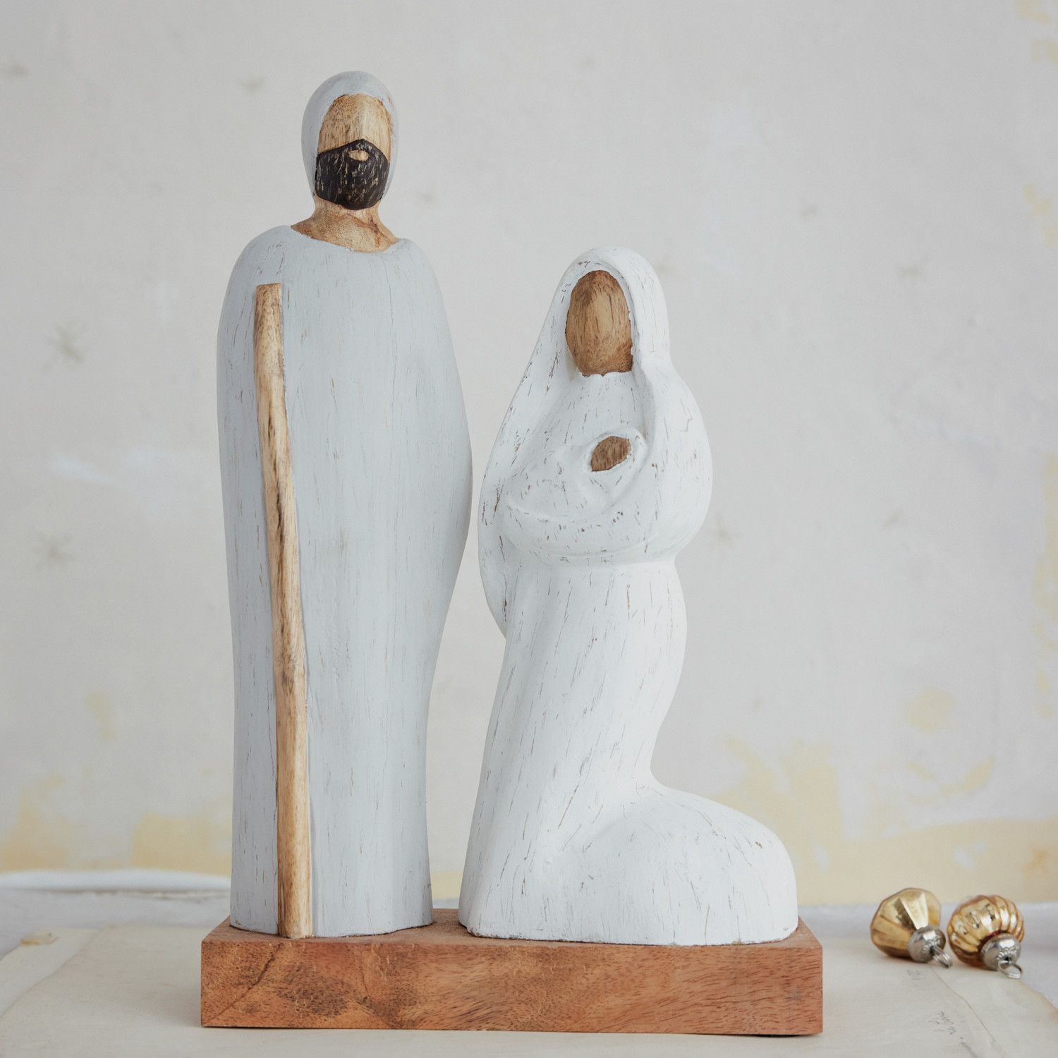 XT0581-Mango Wood Holy Family