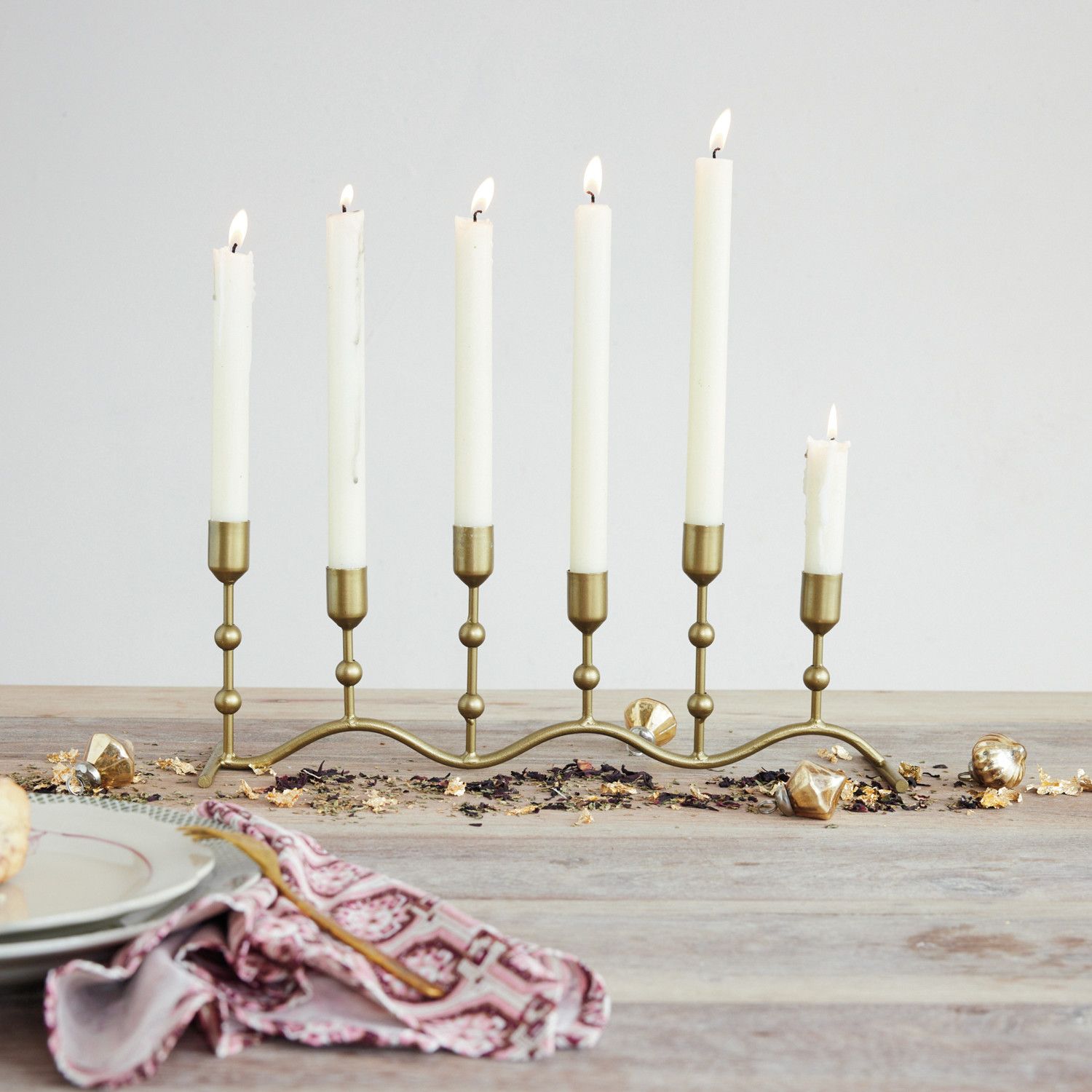 XT0566-Antique Gold Finish Candle Runner