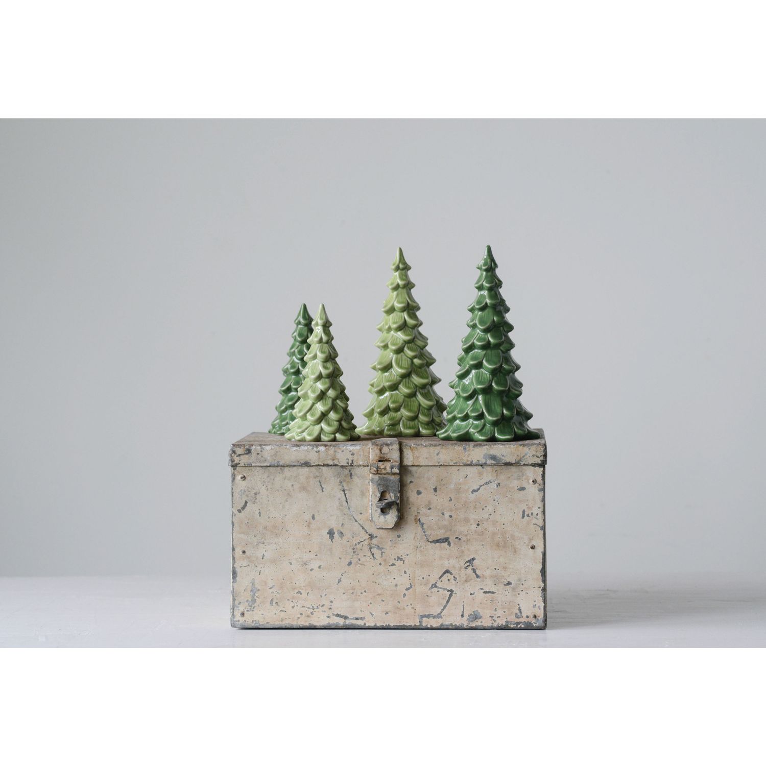 XM2815A-Stoneware Tree-Lt Green
