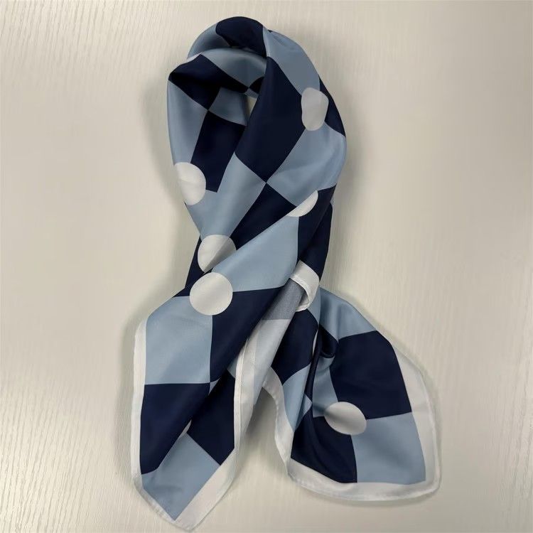 Dotted Lattice Drew Scarf