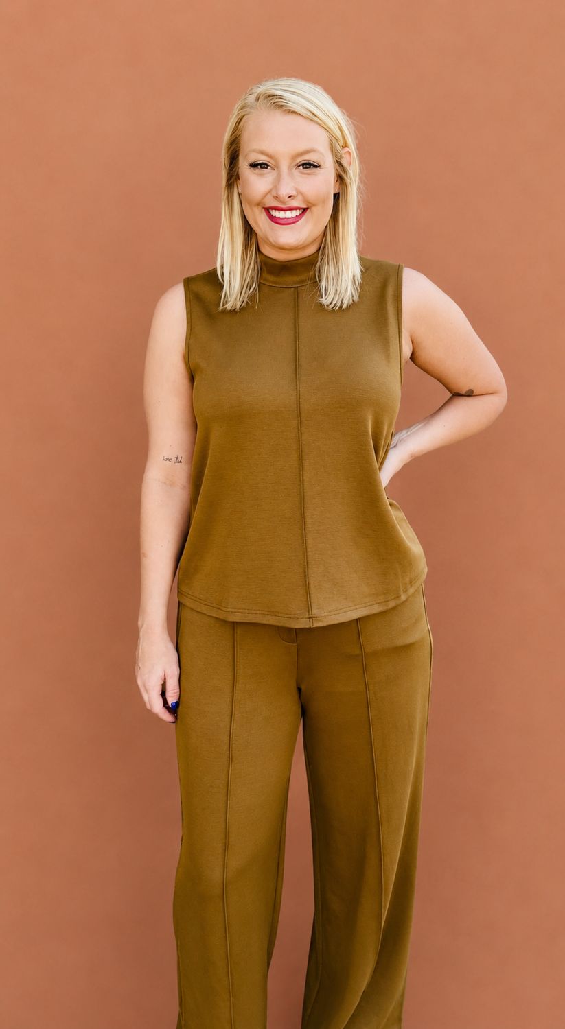The Lilith Top-Martini Olive