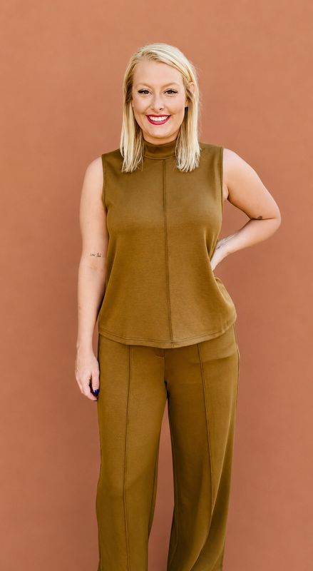 The Lilith Top-Martini Olive