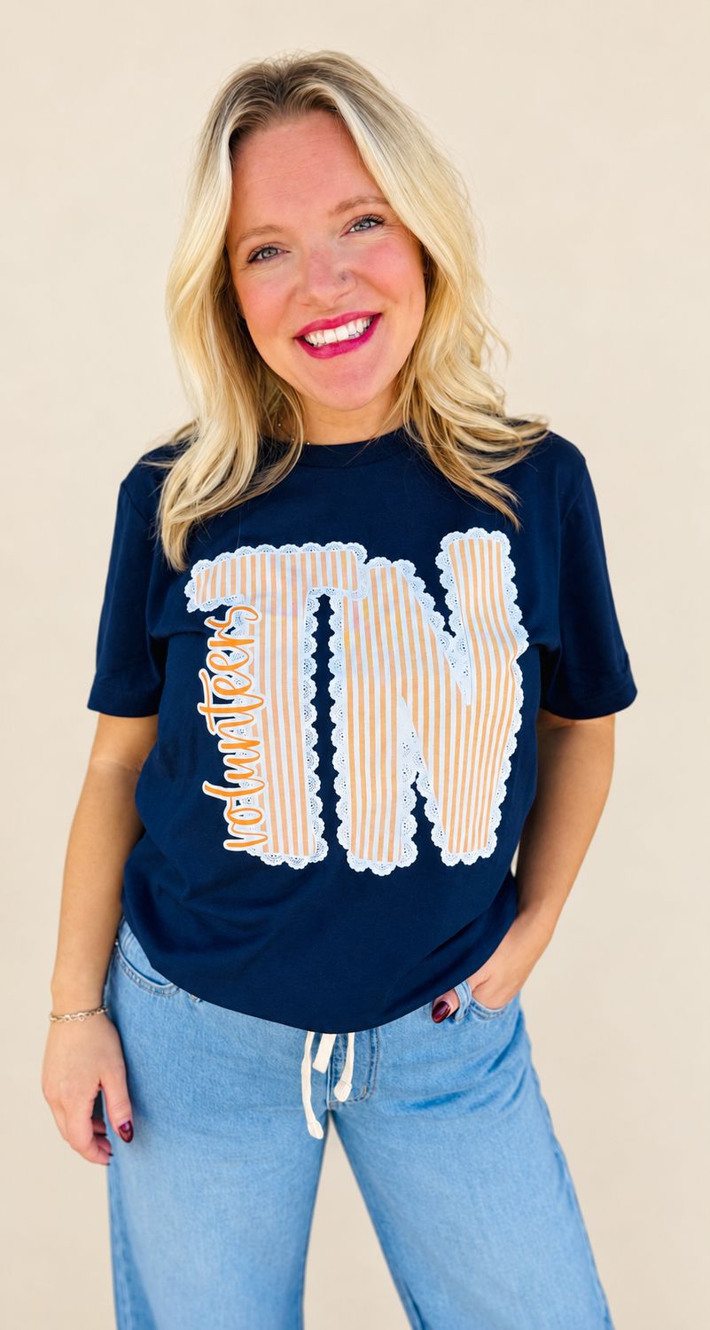 RM Lace Vols Tee Navy