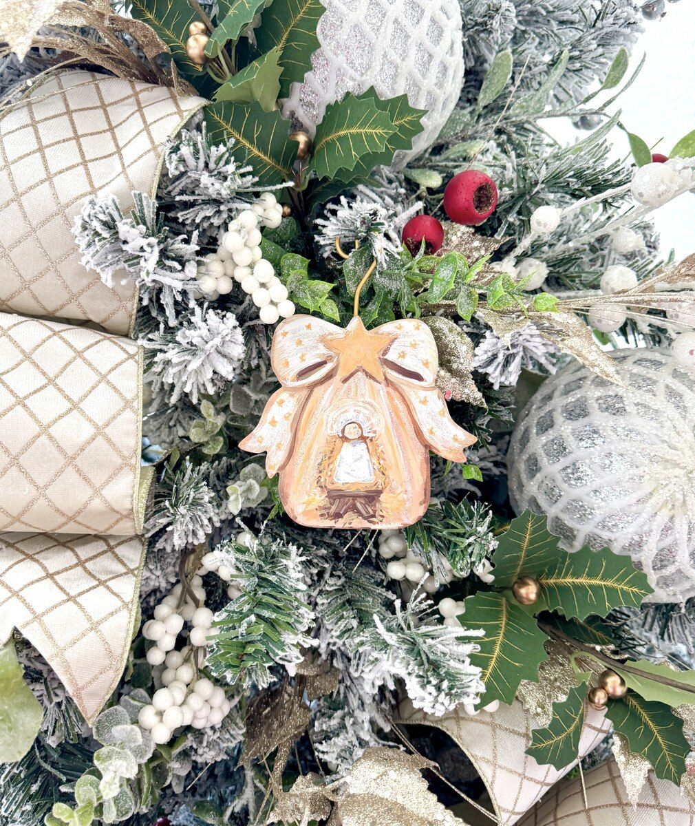 VG Bow Manger &amp; Baby Jesus Ornament
