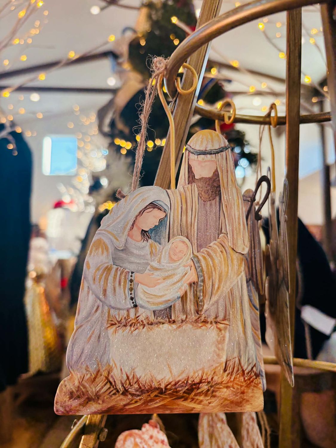 VG Nativity Ornament