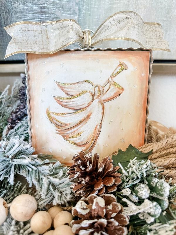 VG Heralding Angel Ornament