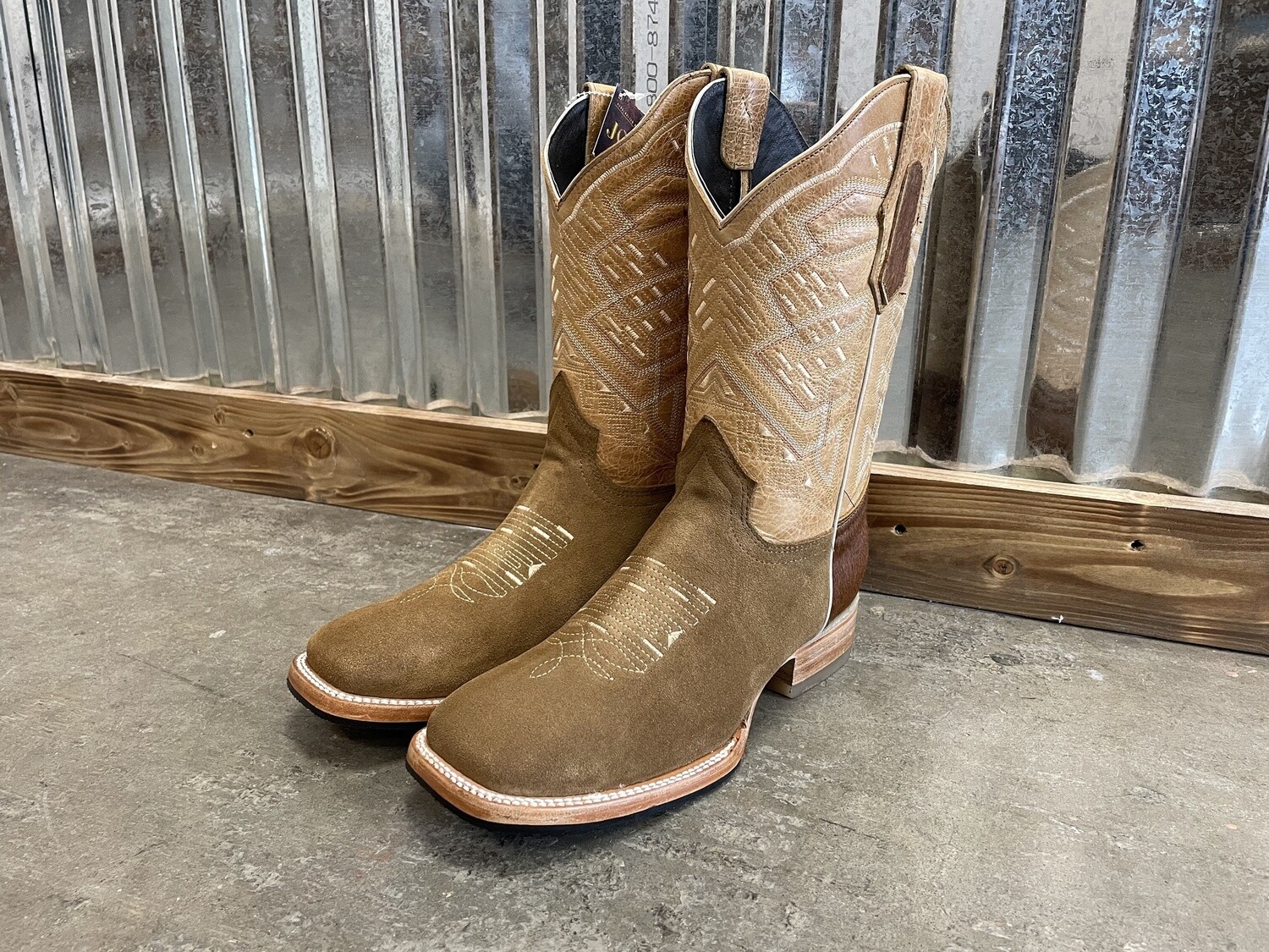 Rodeo style boots deals