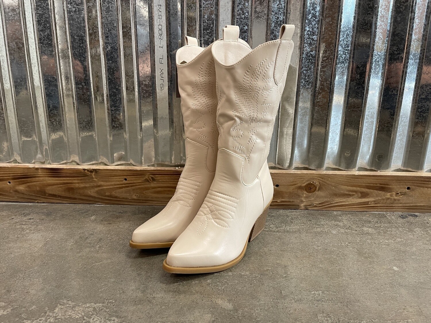 WOMEN'S BEIGE COWBOY BOOT