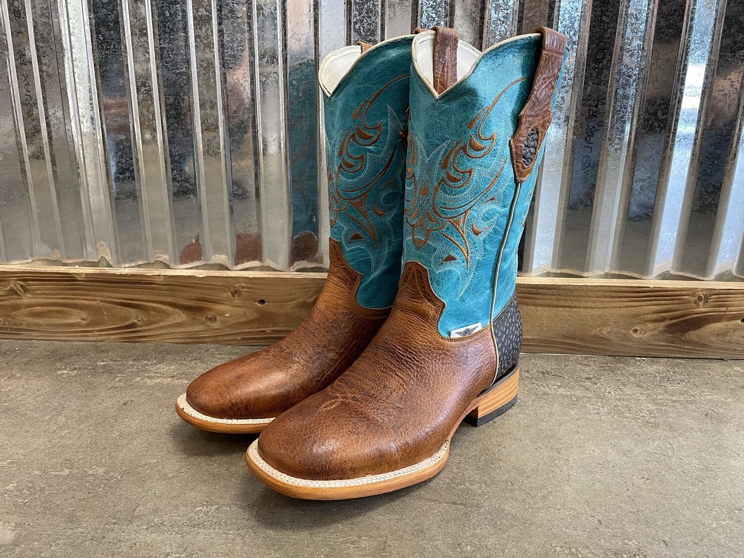 MEN'S ARENA LEATHER BOOTS