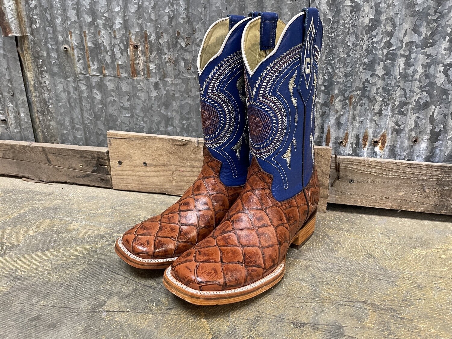 PIRARUCU PRINT - SHEDRON BLUE