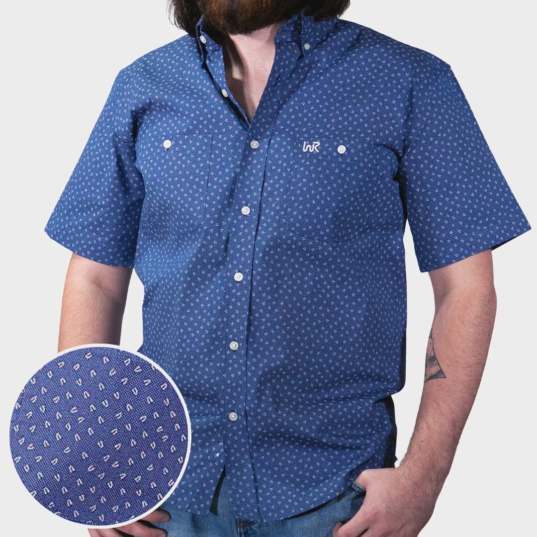 MEN'S WR BLUE & RED GEO RANCH FLEX SHORT SLEEVE