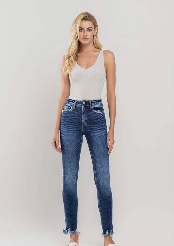 Destroyed hem ankle skinny