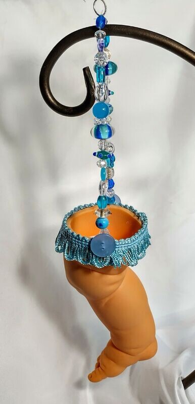 blue leg plant holder