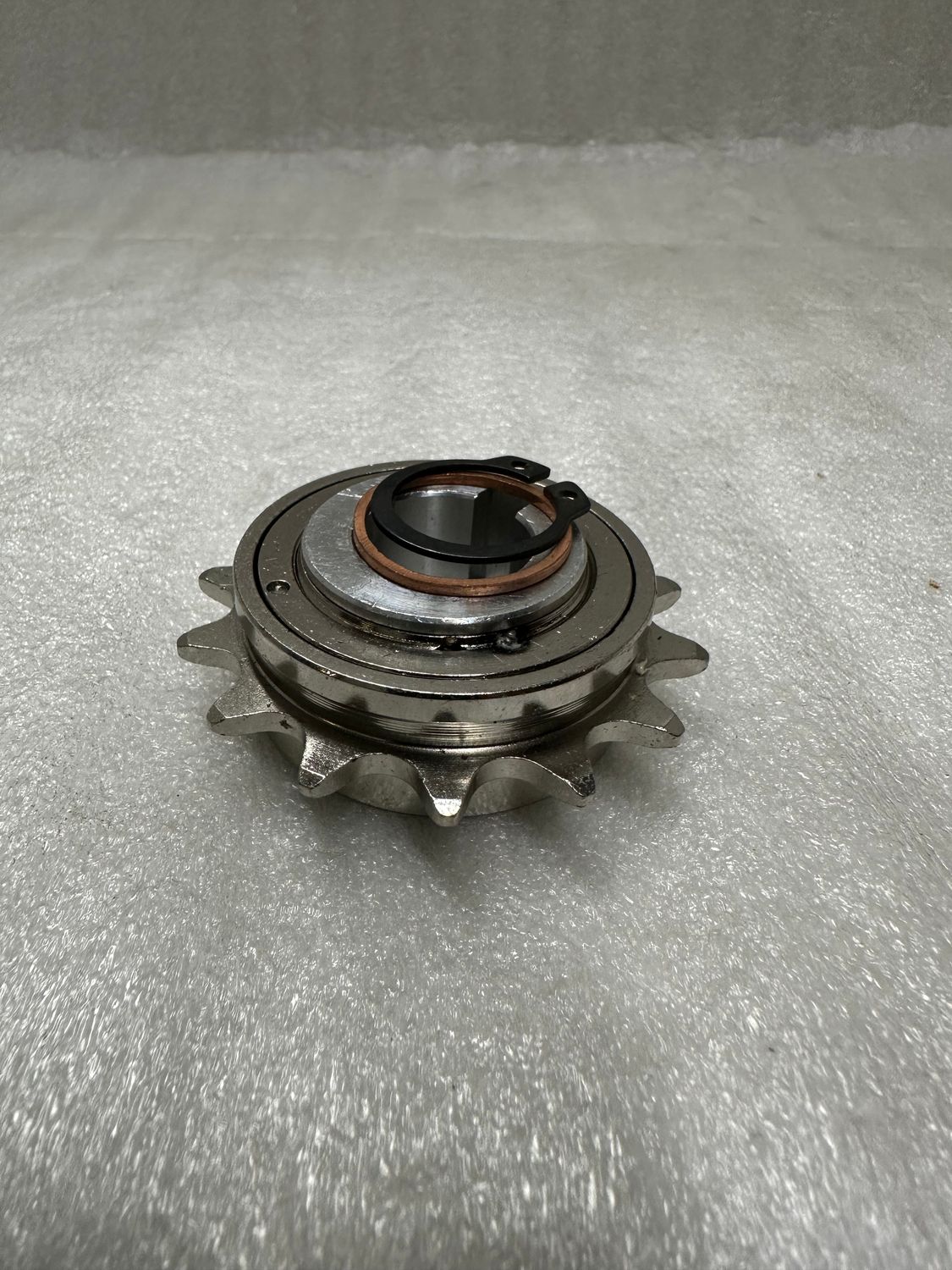 Cyclone Freewheel, c-clip style