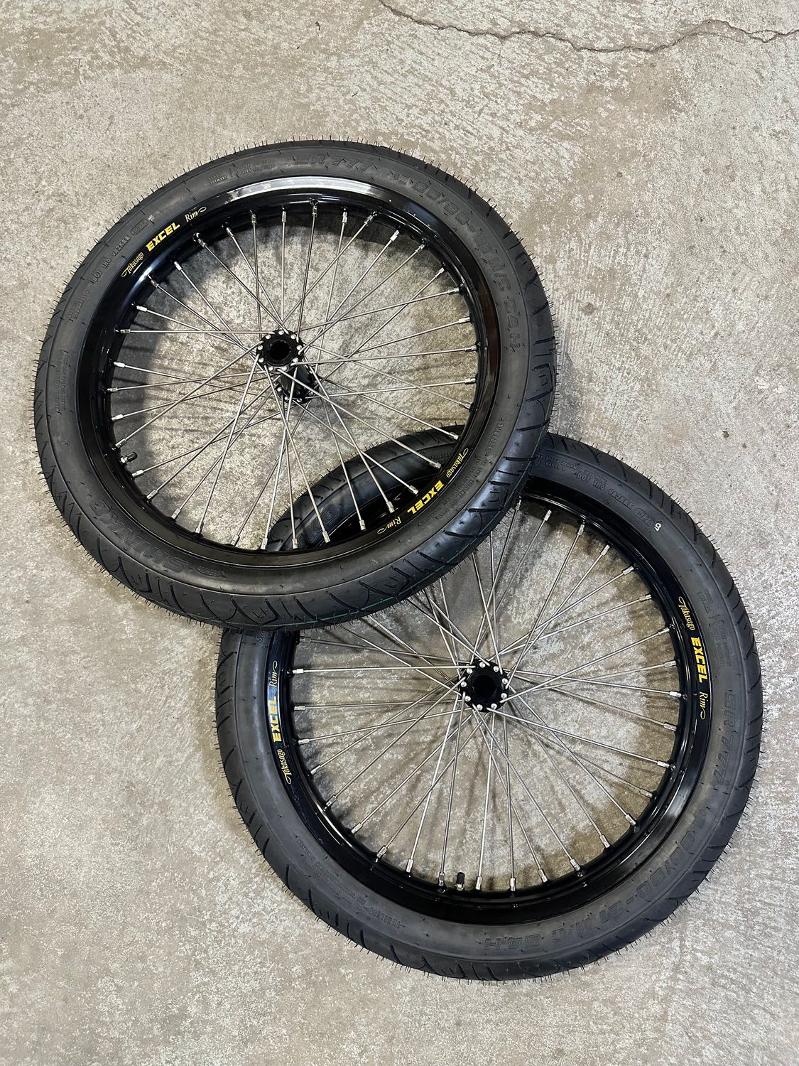 Moto Rear Wheels, Complete with Tire, Pair