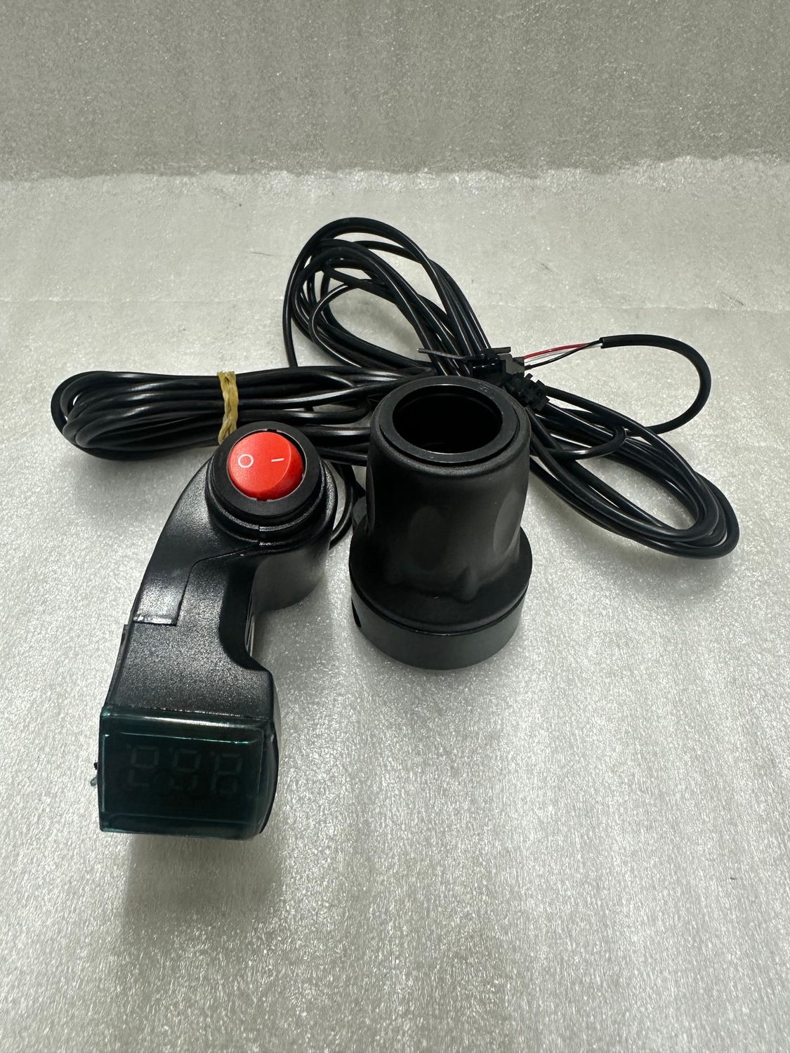 Cyclone Throttle, twist style, switch
