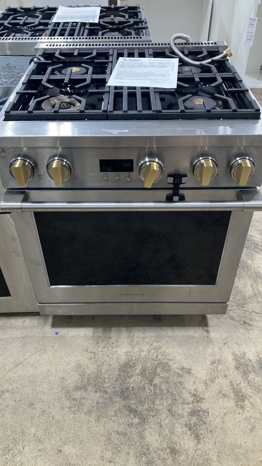 Monogram - 30 in. Wide 4 Burners Stove