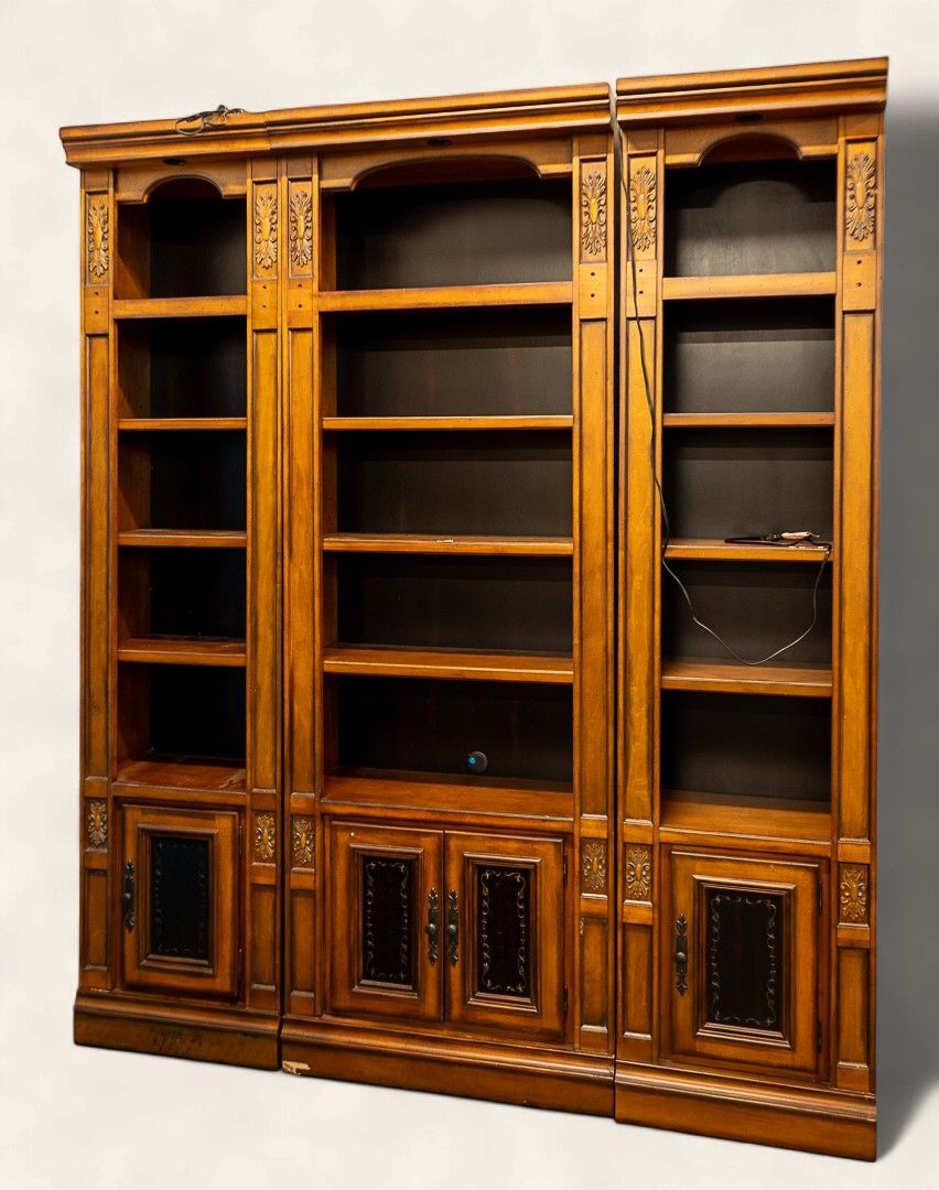 Vintage "DaVinci" 3 Piece Library Wall Pecan Finish 06.07.26