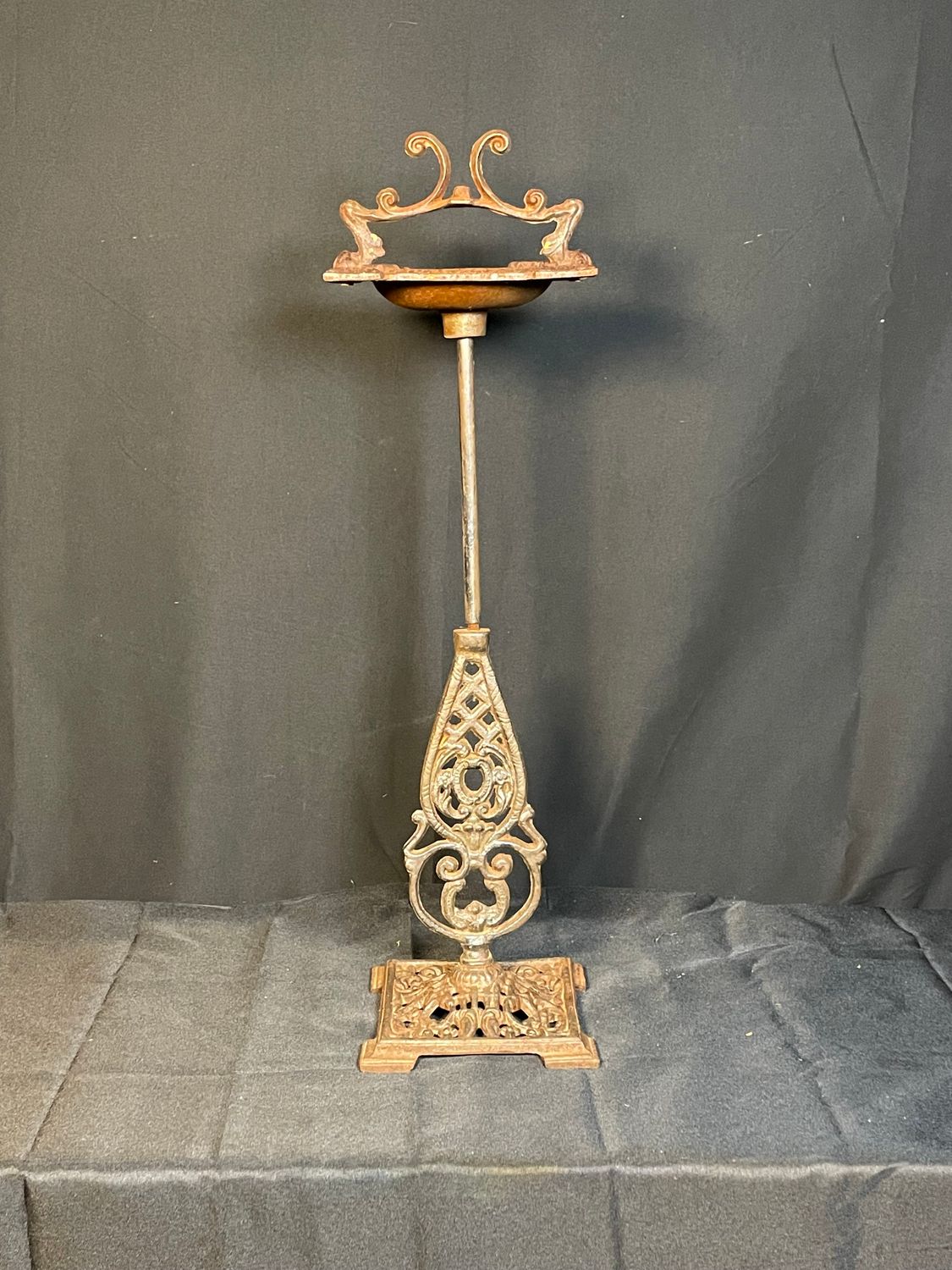 Standing Ash Tray