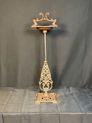 Standing Ash Tray