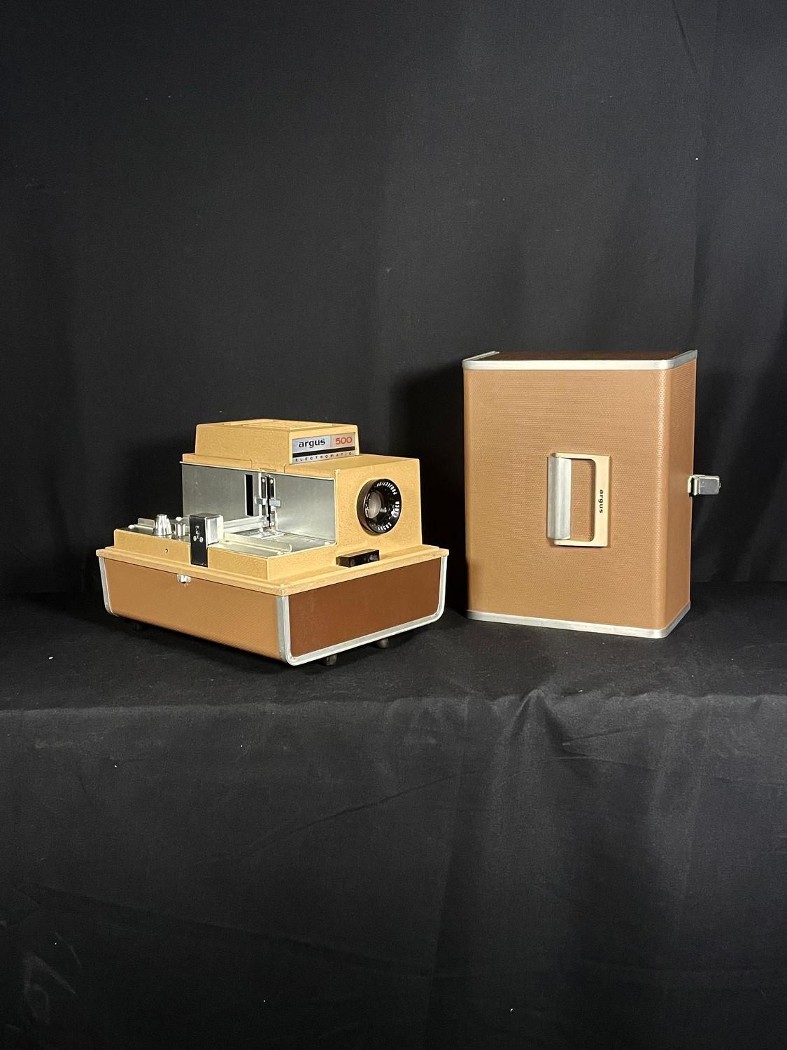 Vintage Argus 300 Model 38 Automatic Slide Projector with Original Case