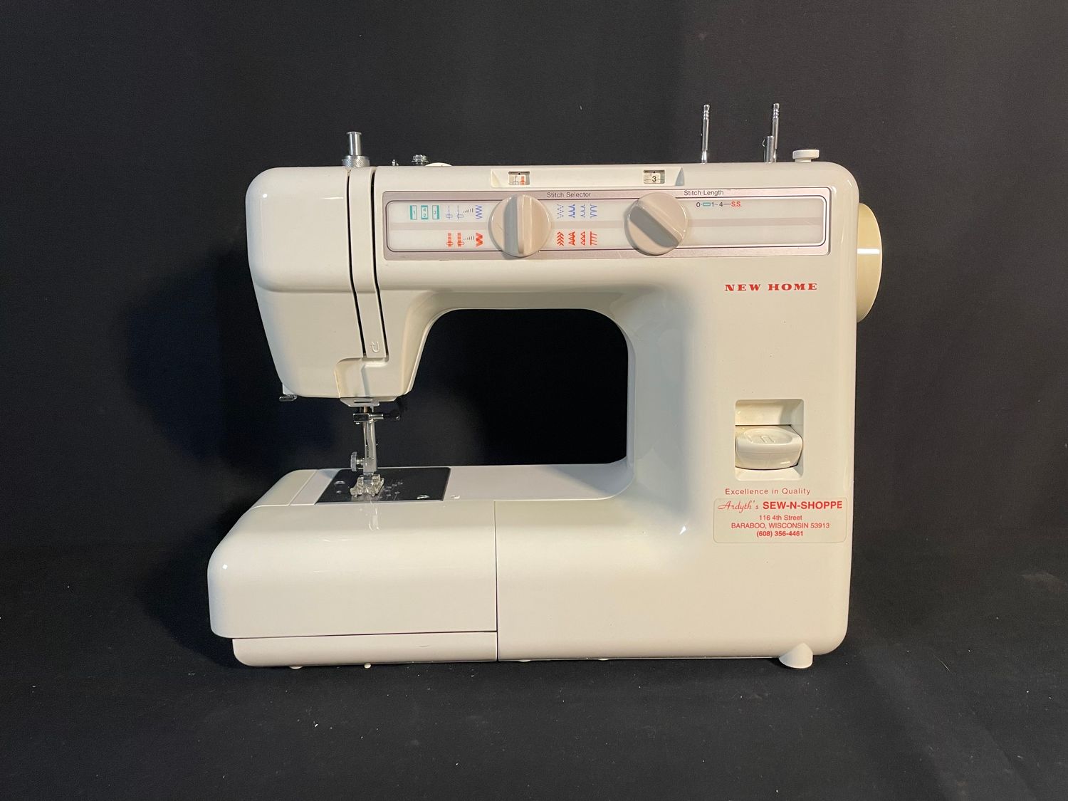 New Home Sewing Machine - LR 1612 with Pedal, Additional Feet, and Accessories
