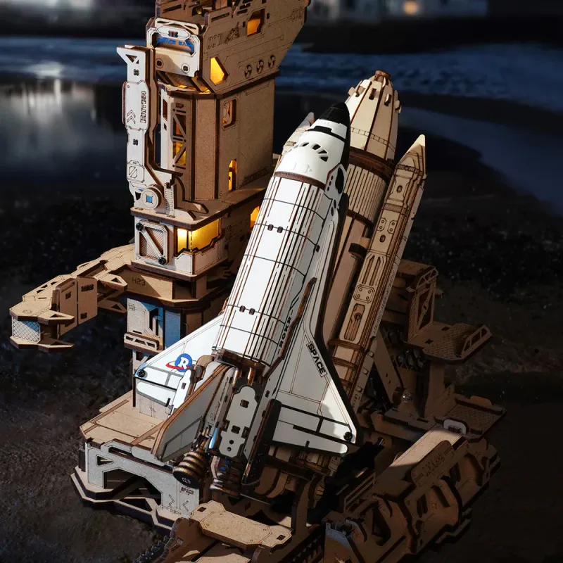 DIY Wooden Space Shuttle