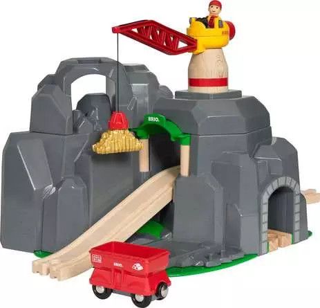 Brio Crane &amp; Mountain Tunnel