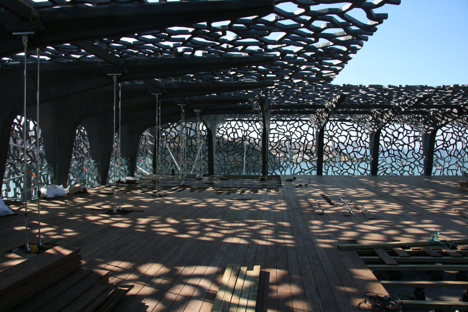 Terrasse ipé Mucem de Marseille