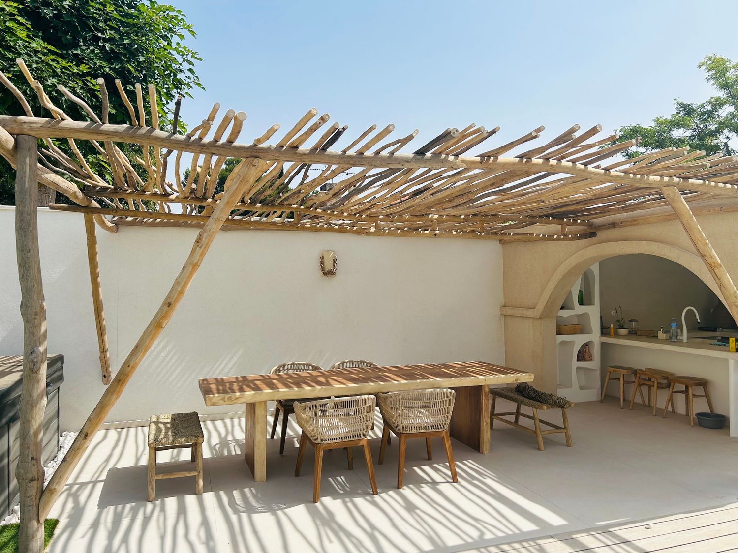 Pergola en branche de teck
