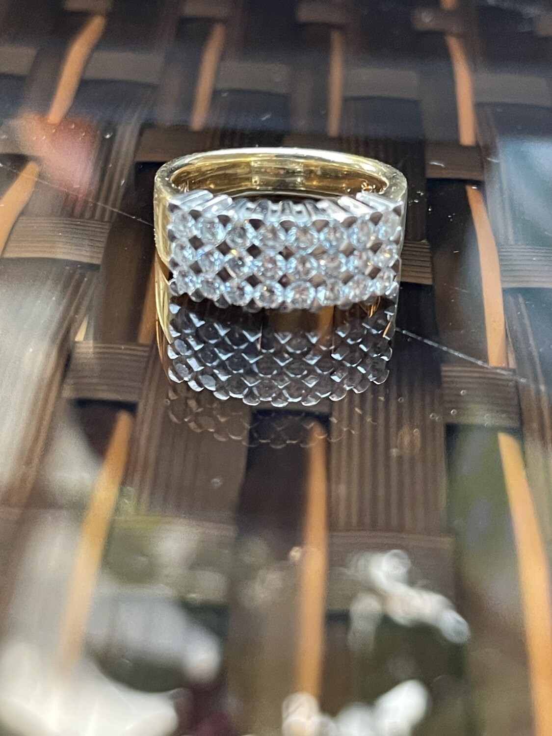 2.00 carat 18Kt Yellow Gold Diamond Ring