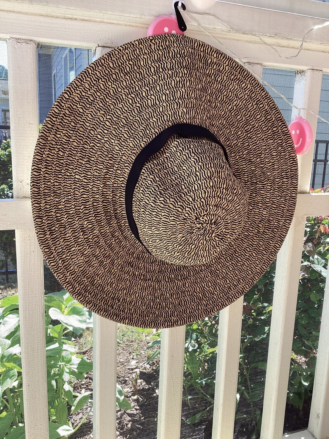 Black and Tan Sun Bonnet
