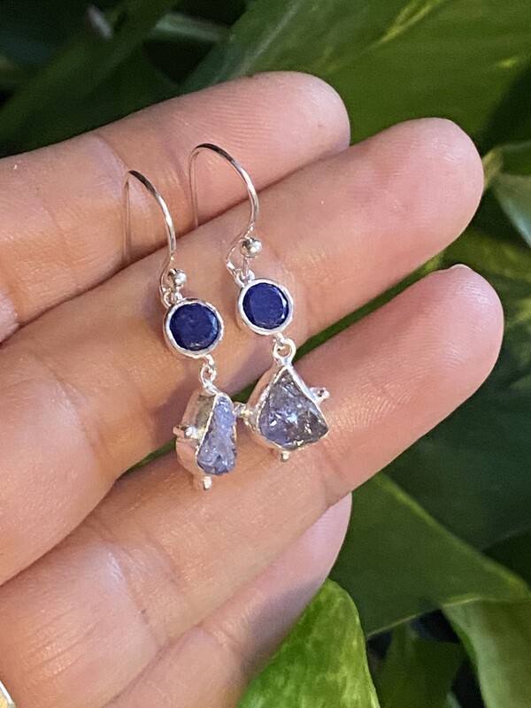 Lapis en ruwe blauwe kwarts