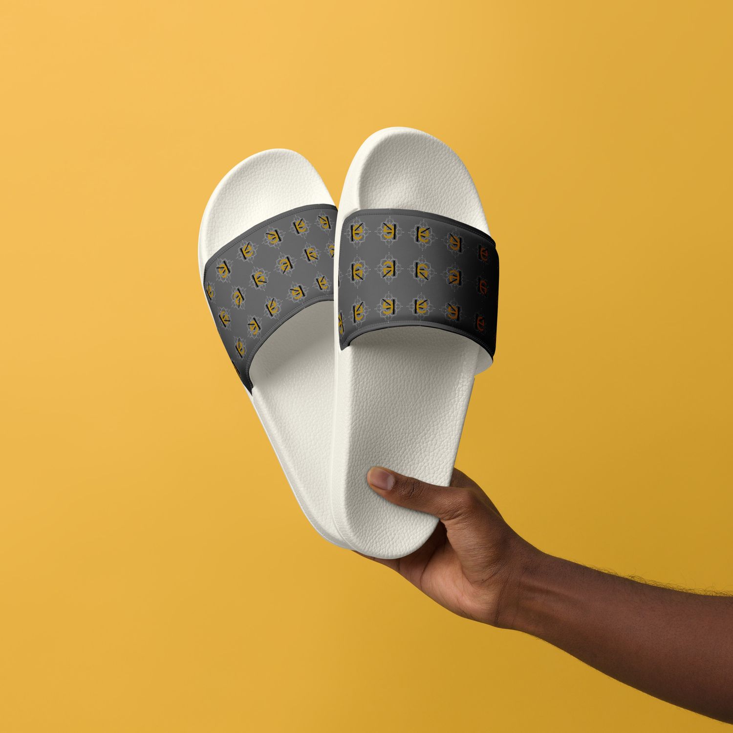 kery2367-herren-slides-fussbett-detail-luxury-streetwear