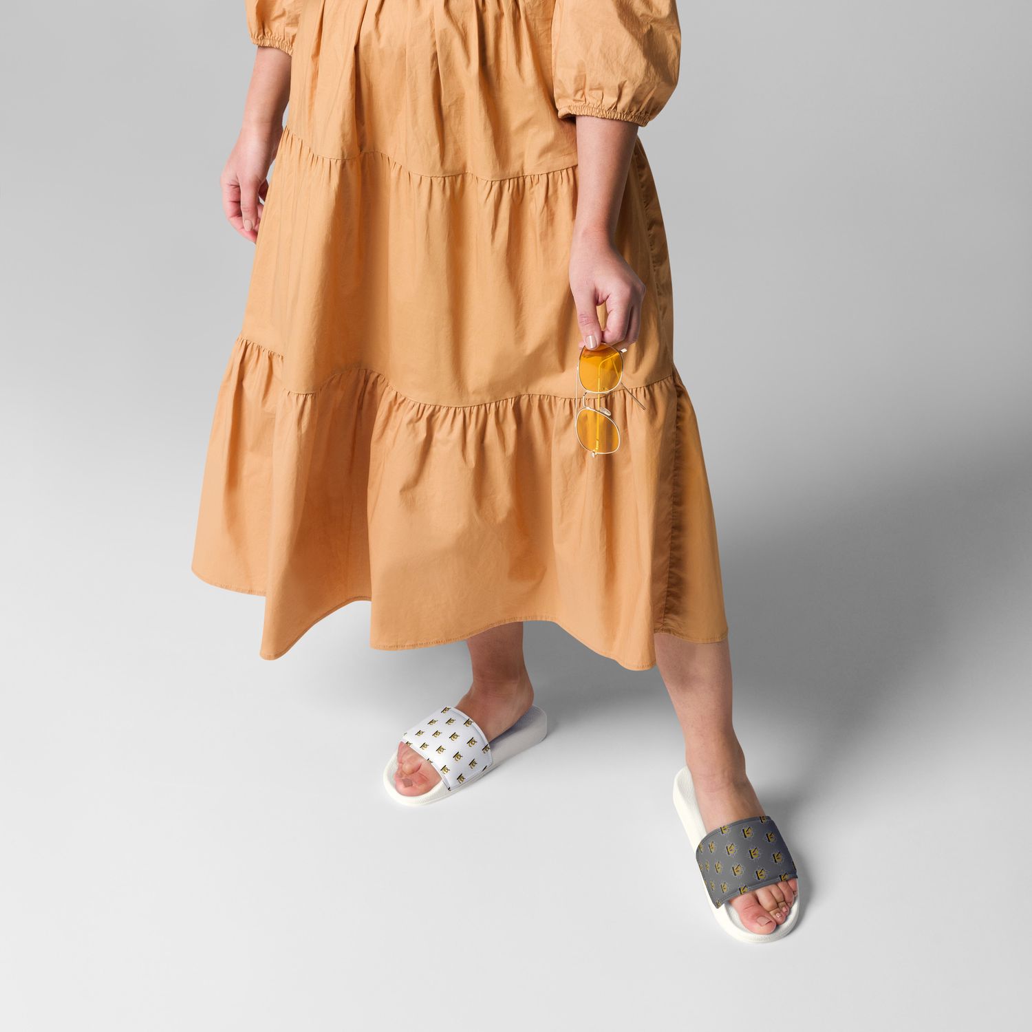 kery2367-damen-slides-sommer-strand-luxury-streetwear-schwarz-vorderseite