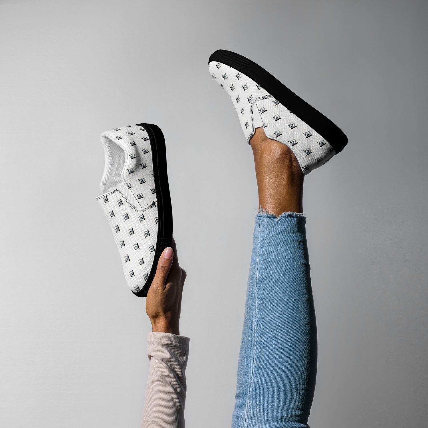 kery2367-damen-slip-on-schuhe-luxury-streetwear-schwarz-vorderseite