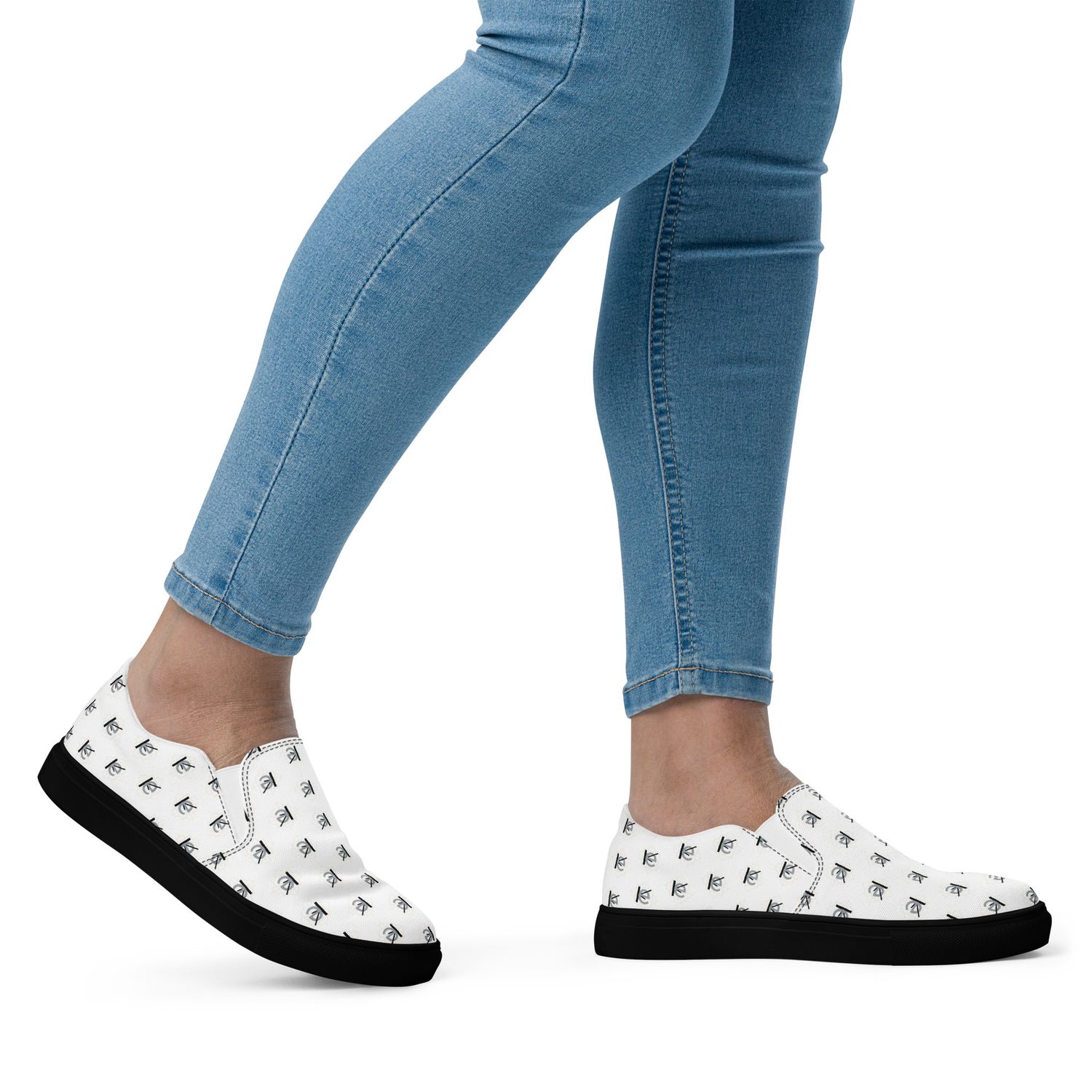 kery2367-damen-slip-on-schuhe-luxury-streetwear-schwarz-vorderseite