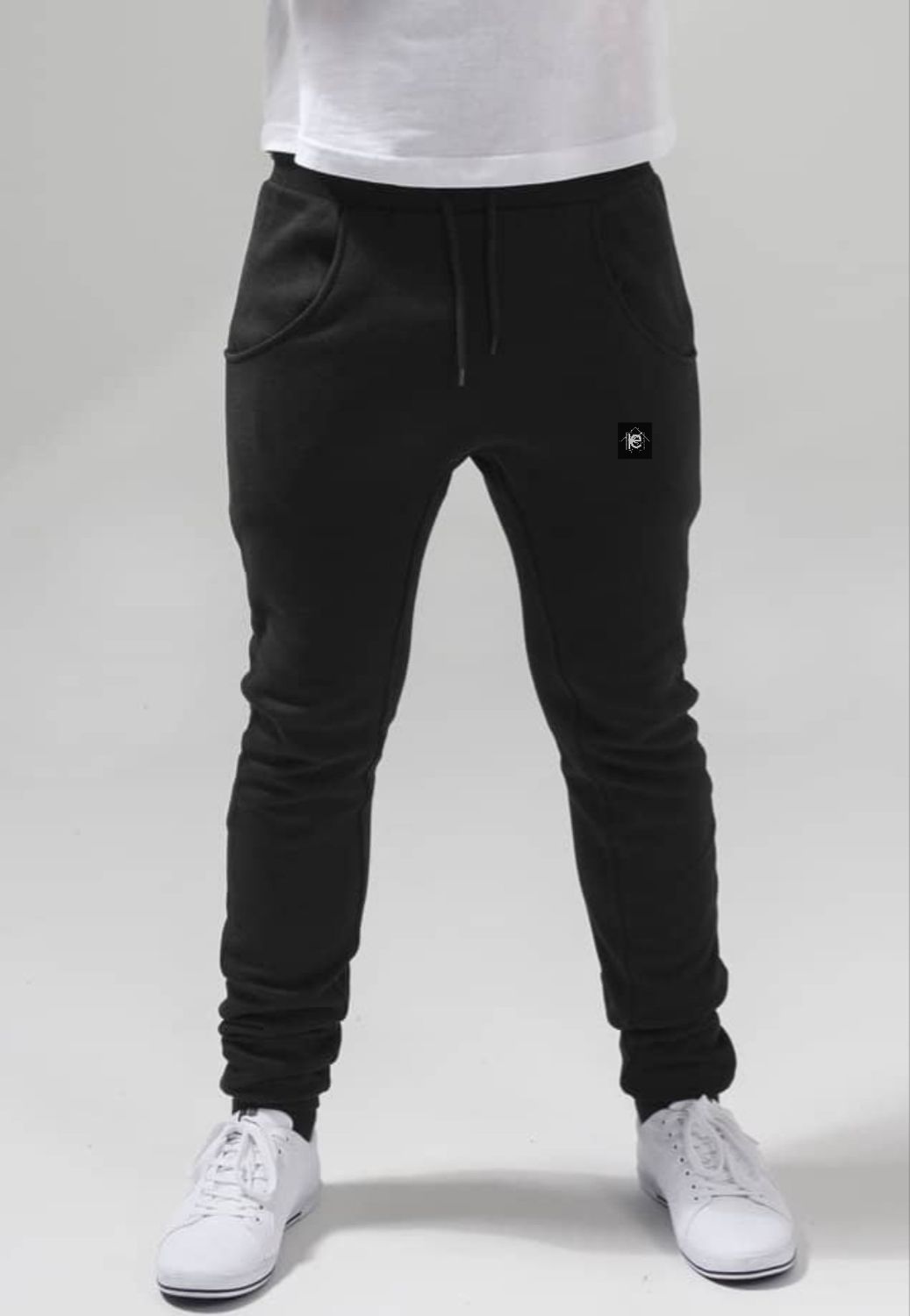 kery2367-deep-crochet-sweatpants-getragen-oversized-streetwear-look