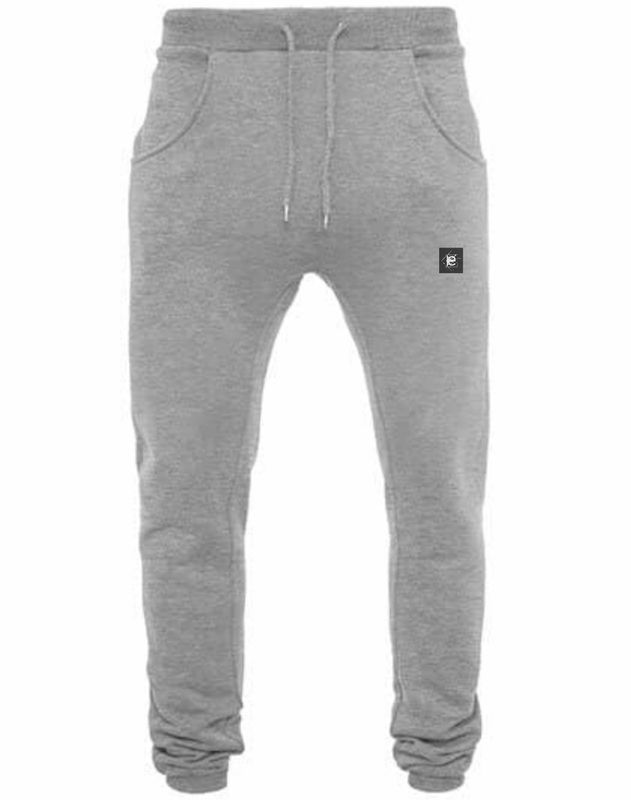 Luxury streetwear--deep-crochet-sweatpants-getragen-oversized-streetwear-look