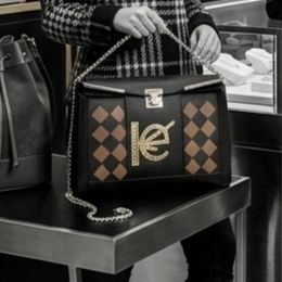 Kery2367 „Unbesigbare“ – Mehr als nur eine Tasche. Ein Statement.