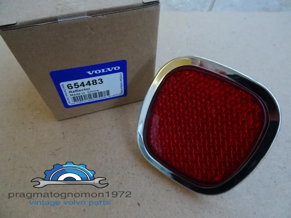 VOLVO 654483 AMAZON 121 122 REFLECTOR REAR WING GENUINE VOLVO NEW