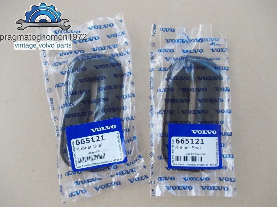 VOLVO 665121 P1800 FRONT BUMPER BRACKETS RUBBER SEALS GENUINE VOLVO set