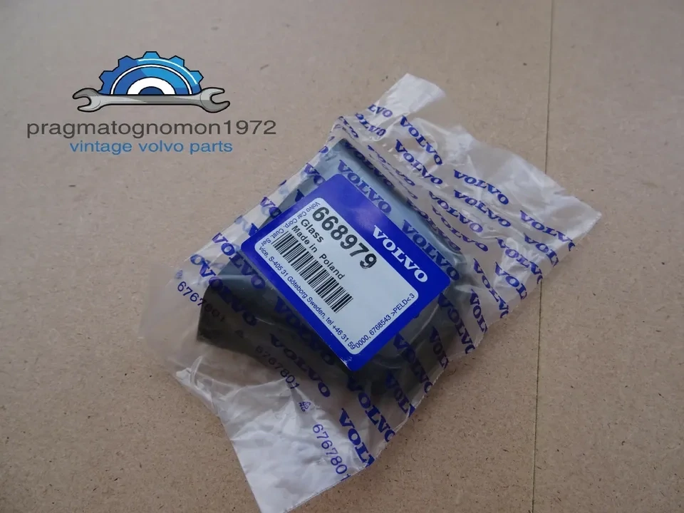 VOLVO AMAZON 120 130 TRUNK HANDLE LENS LICENSE LIGHT P/N 668979
