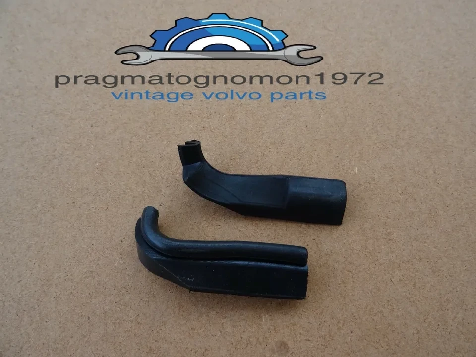 VOLVO AMAZON GASKET DOOR TRIM SET P/N 654526 654527