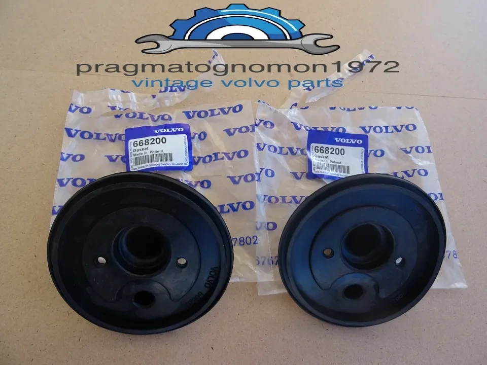 VOLVO GENUINE 668200 P1800 RUBBER FLASHER CASING set (2pieces) !!
