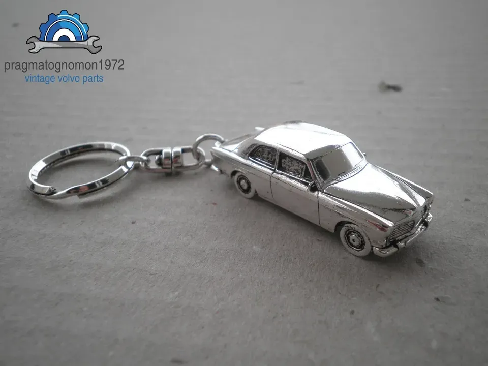 VOLVO AMAZON 120 2 DOOR KEYCHAIN SILVER PLATED GIFT