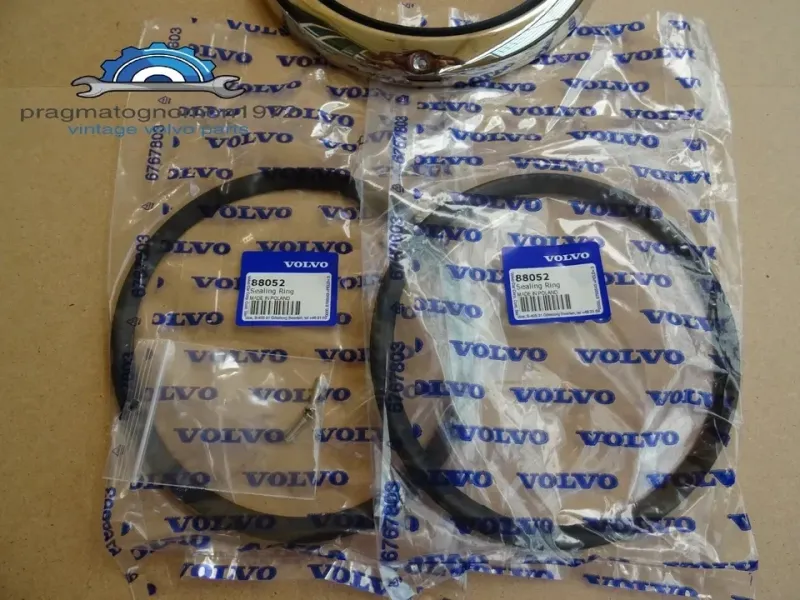 VOLVO AMAZON 121 122 PV 544 HEADLIGHT RIM RUBBER SEALS + SCREWS 2pcs set