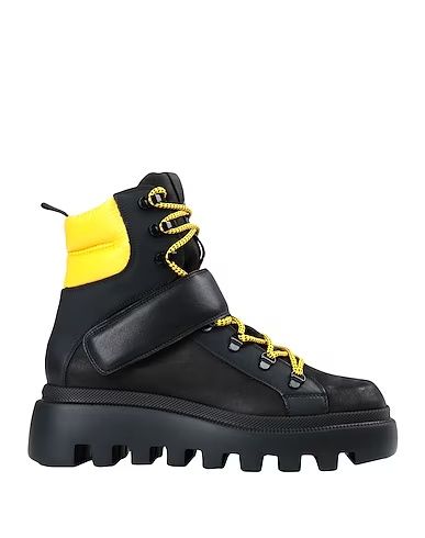 VIC MATIĒ Ankle boots