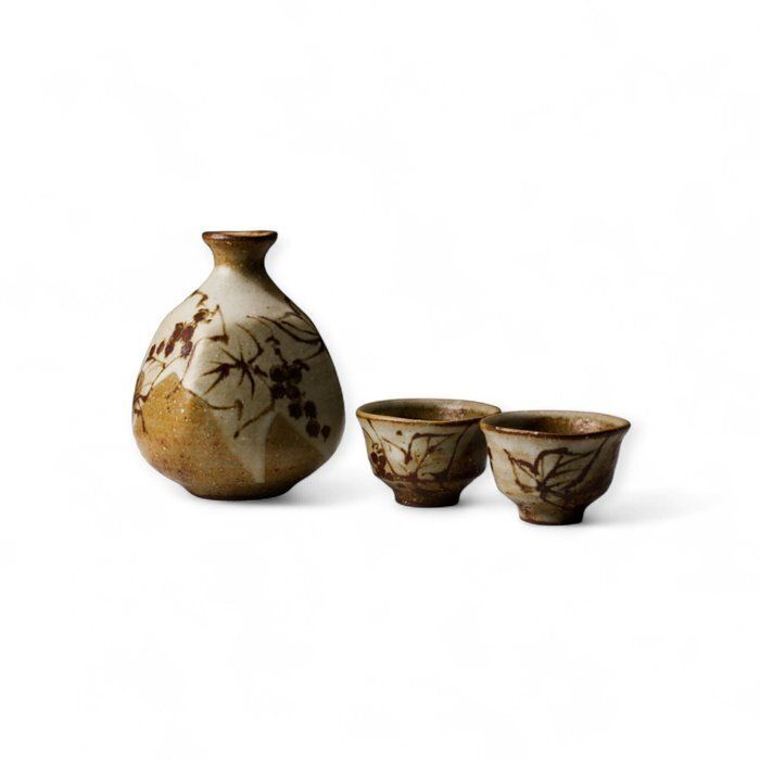 Set da sake Andō Hidemu – Senzangama Beni-Shino  ceramica Mino - Porcellana - Andō Hidemu - Giappone - Periodo Shōwa