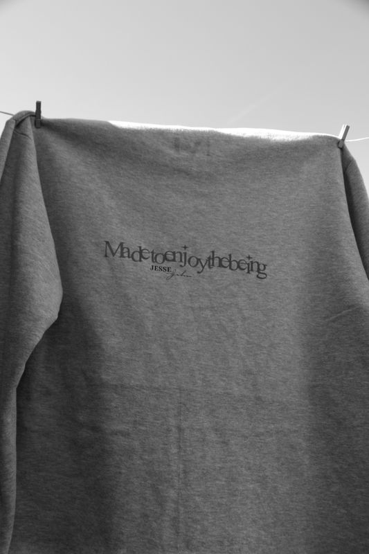 Distressed cropped MTETB crewneck grey